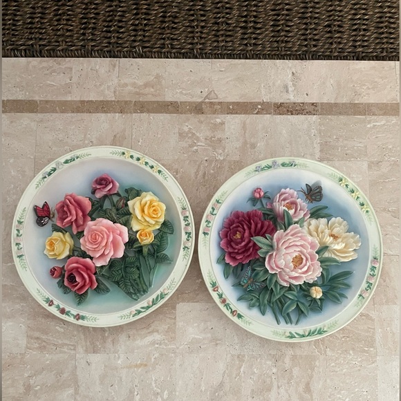 Bradford Exchange set of 2 ceramic garden plates - Picture 1 of 5